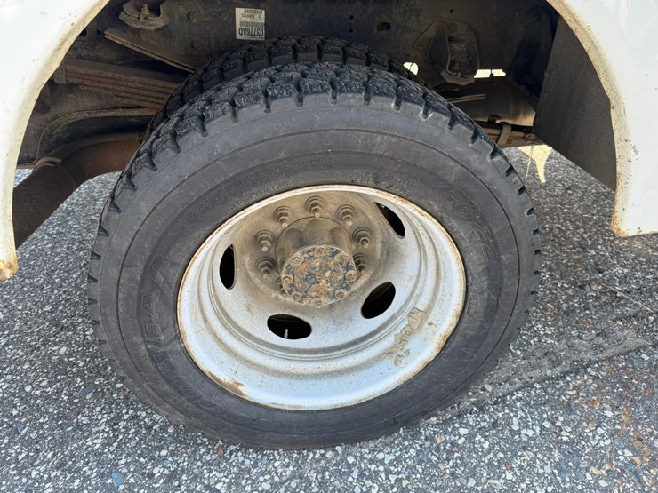 #1062-•-2015-ram-5500-heavy-duty-service-truck-image-40