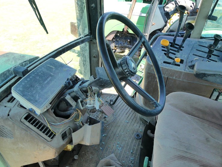 john-deere-6400-image-11