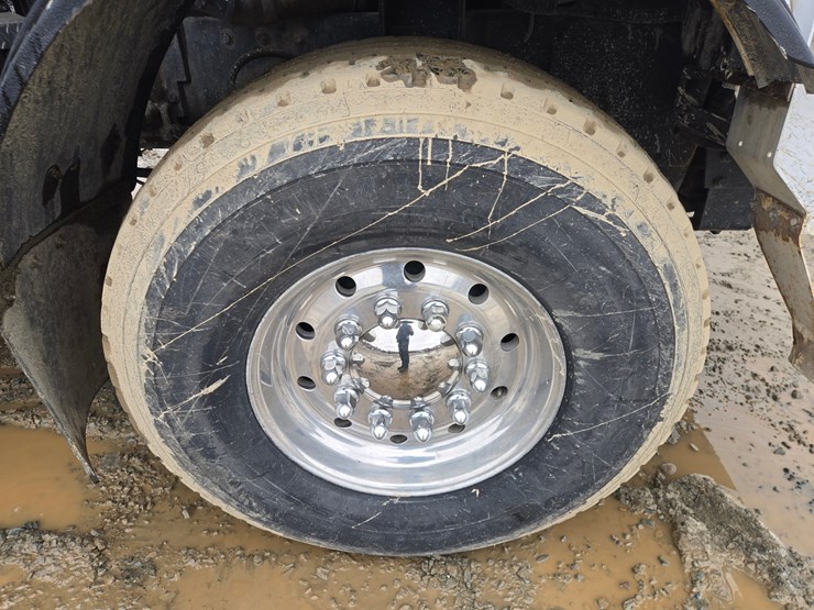 massey-ferguson-8-image-139