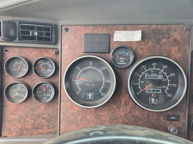 2005-kenworth-t600-image-76