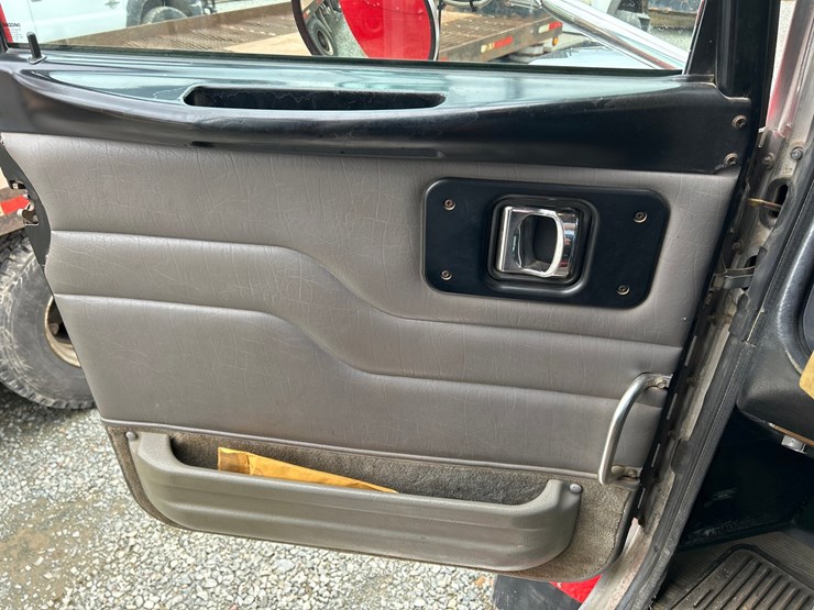 2005-peterbilt-357-image-87