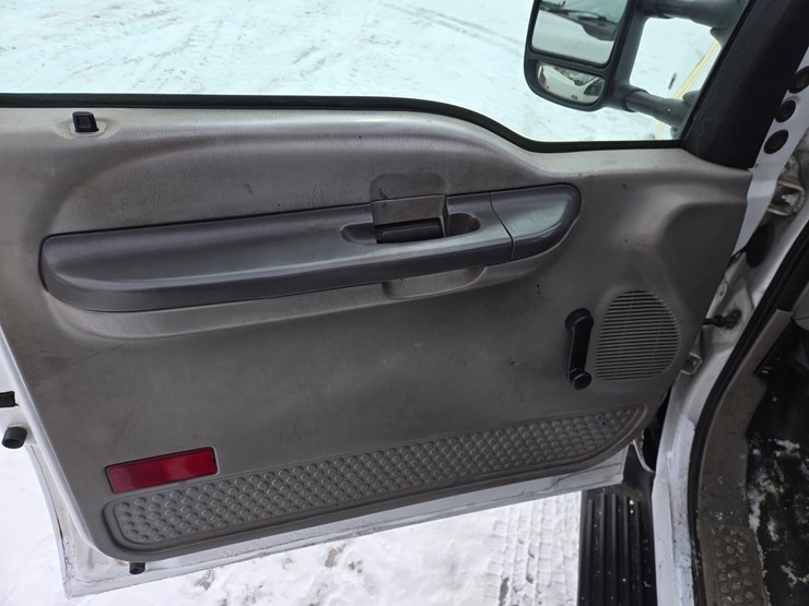 2001-ford-f350-image-48