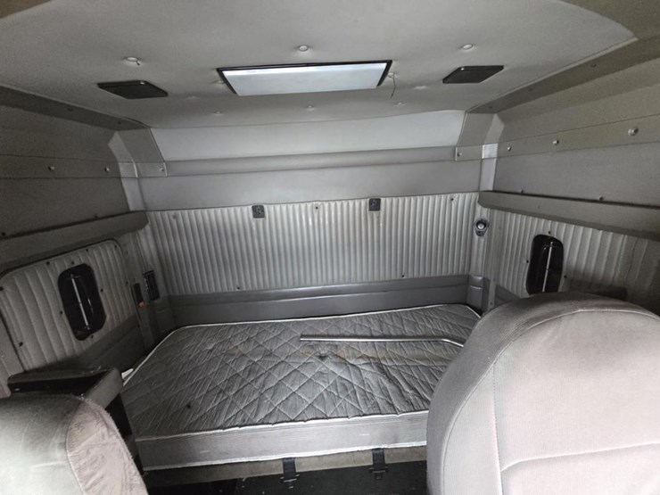 2003-kenworth-t800-image-59