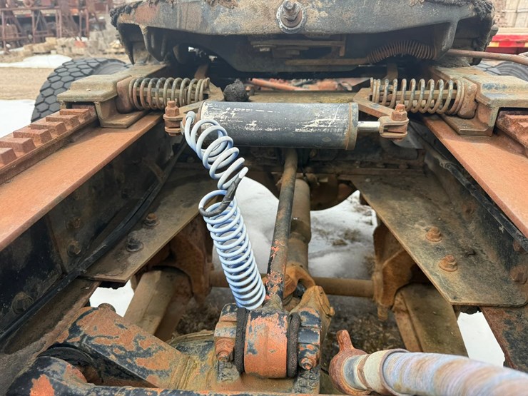 #1117-•-volvo-whitegmc-day-cab-truck-tractor-image-53