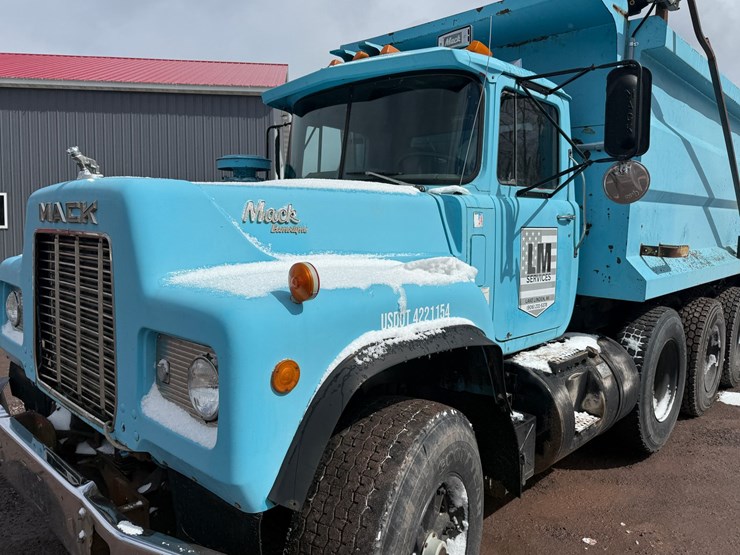 #1056-•-1989-mack-quad-axle-dump-truck-image-9