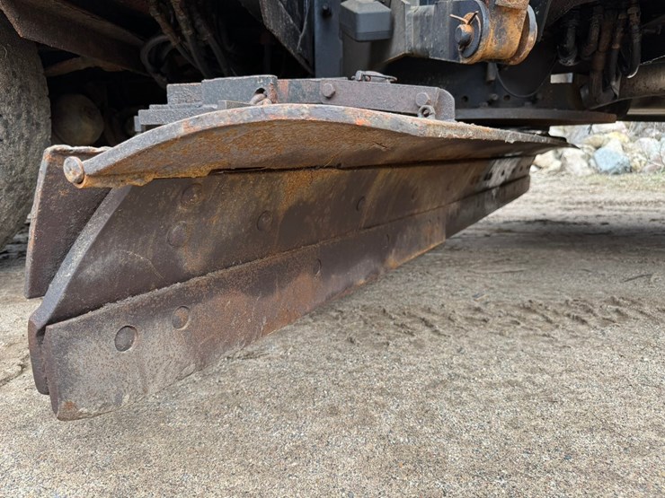 #2168-•-2001-sterling-4x2-snow-plow-truck-image-43