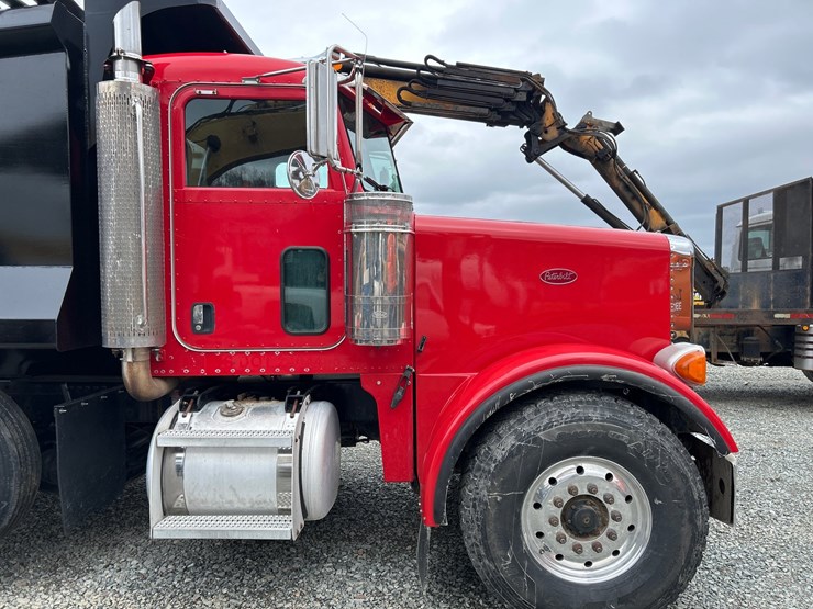 2005-peterbilt-357-image-13