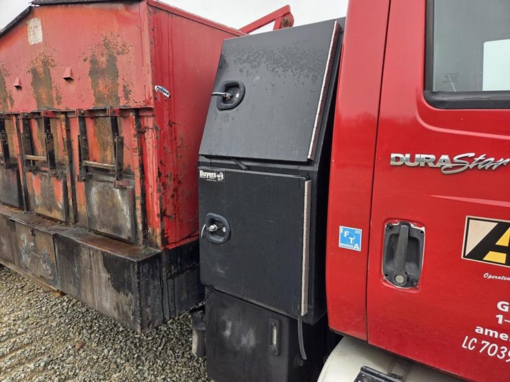 2013-international-durastar-4300-image-22