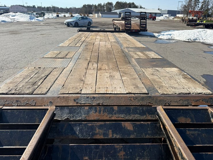 #1099-•-butler-26'-equipment-trailer-image-31