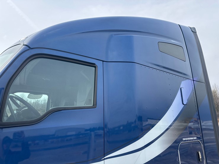 2020-kenworth-t680-image-14