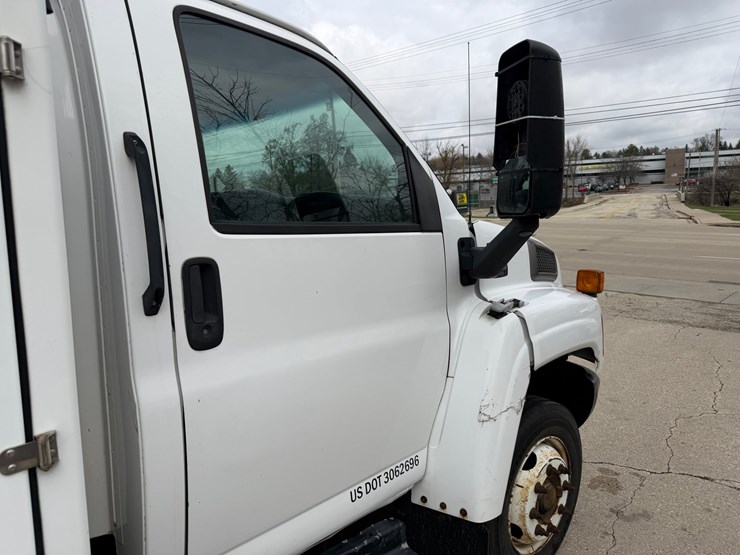 #1048-•-2009-gmc-c5500-specialty-service-truck-image-22