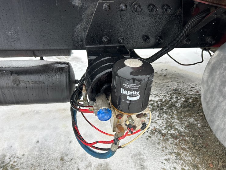 2007-kenworth-w900-image-32