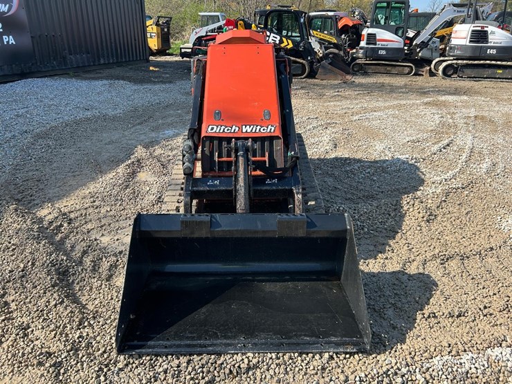 2018-ditch-witch-sk800-image-7