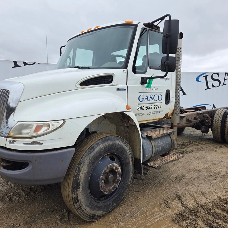 2009 INTERNATIONAL 4300 SBA
