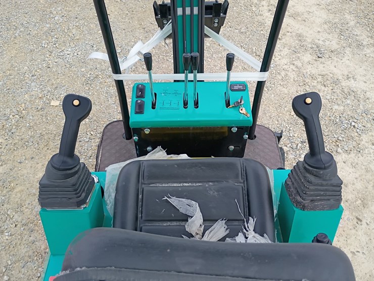#24179-•-2025-agt-mh12rx-mini-excavator-image-12