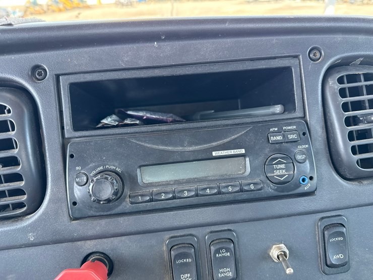 #1070-•-2012-freightliner-boom/crane-truck-image-48