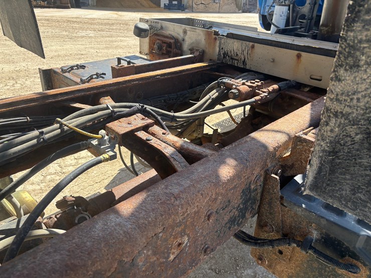 2006-international-7600-image-148