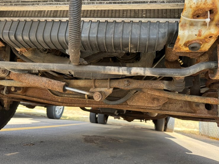 2010-ford-e350-image-37