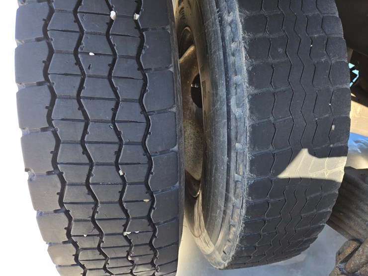 2000-mack-rd688s-image-77