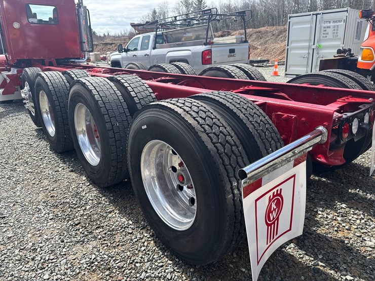 2005-kenworth-t800-image-38