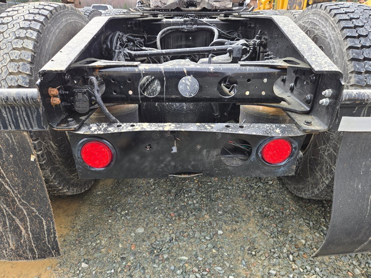 2019-international-hx620-image-35