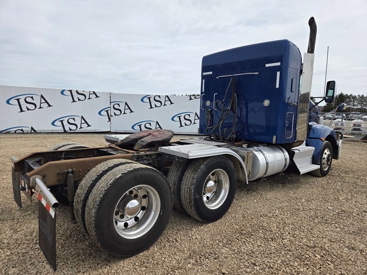 2017-kenworth-t660-image-5