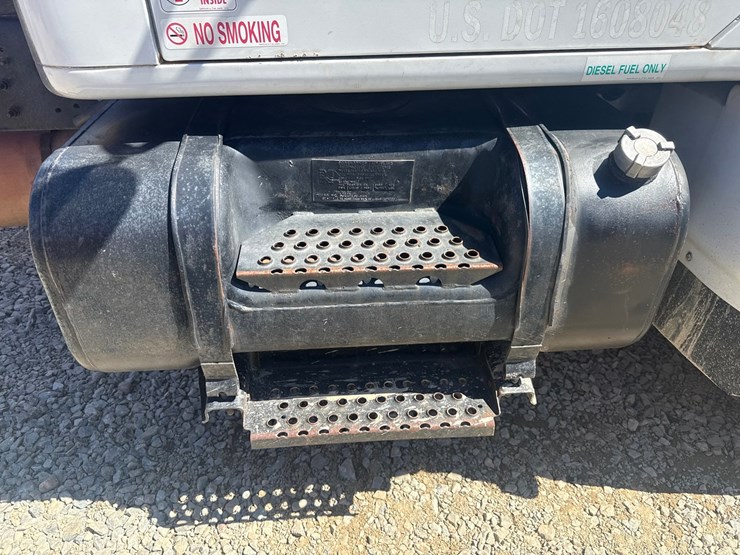 2000-international-4700-image-29