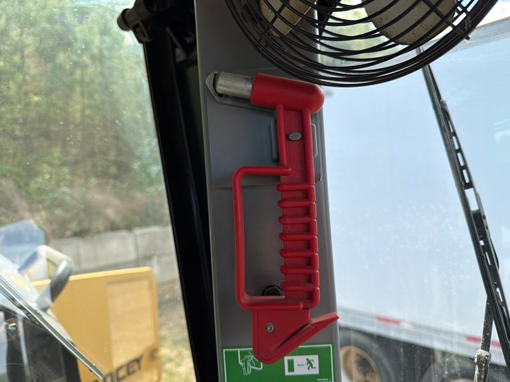 2018-caterpillar-12m3-image-59