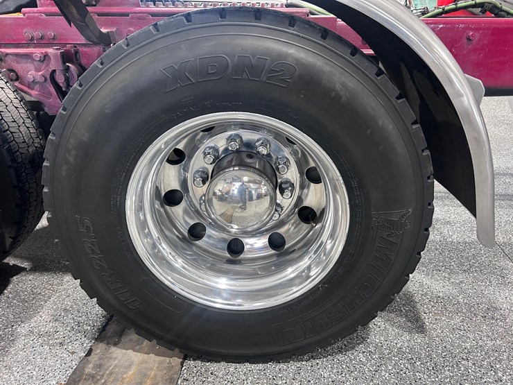 2007-peterbilt-379-image-154