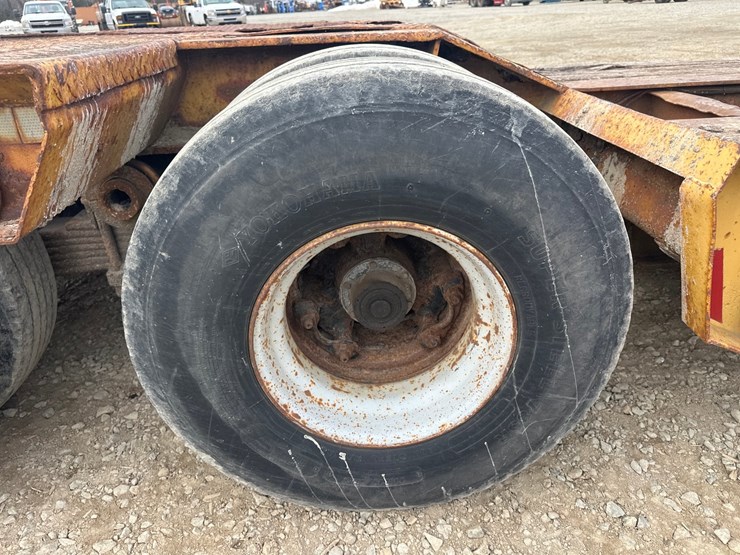 1986-massey-ferguson-8-image-29