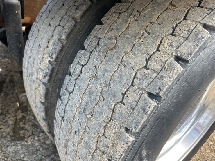 2017-kenworth-t660-image-76