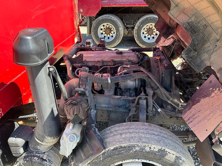 2005-isuzu-nqr-image-39