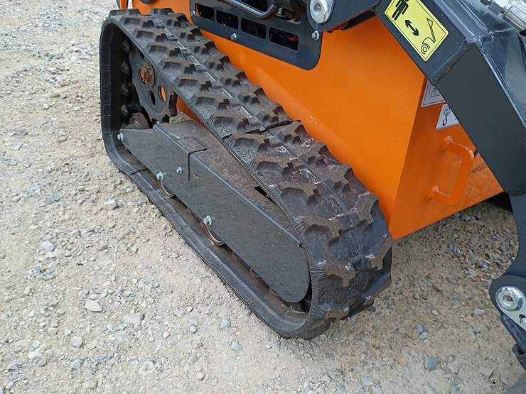 #23944-•-2025-arteer-qb-480-mini-skid-steer-image-19