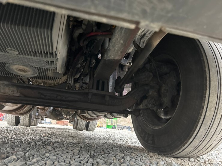 2016-kenworth-t680-image-28