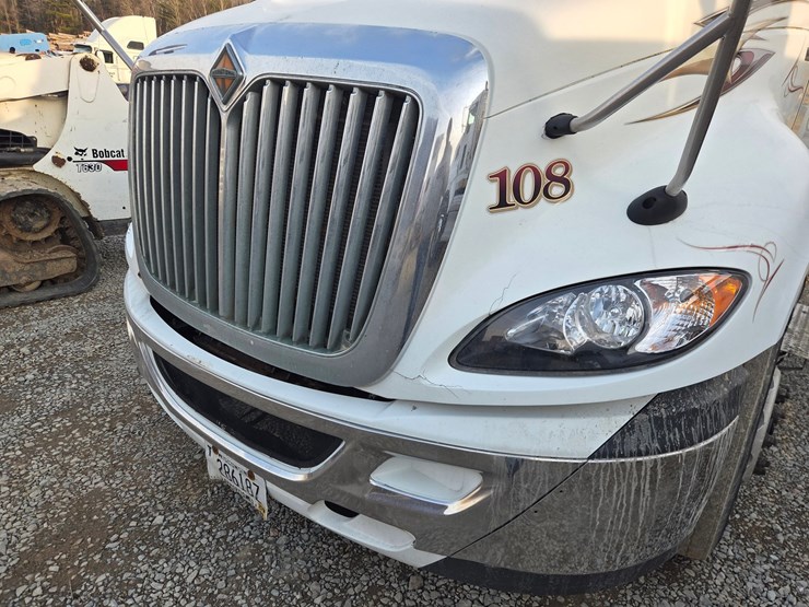 2013-international-prostar-image-10