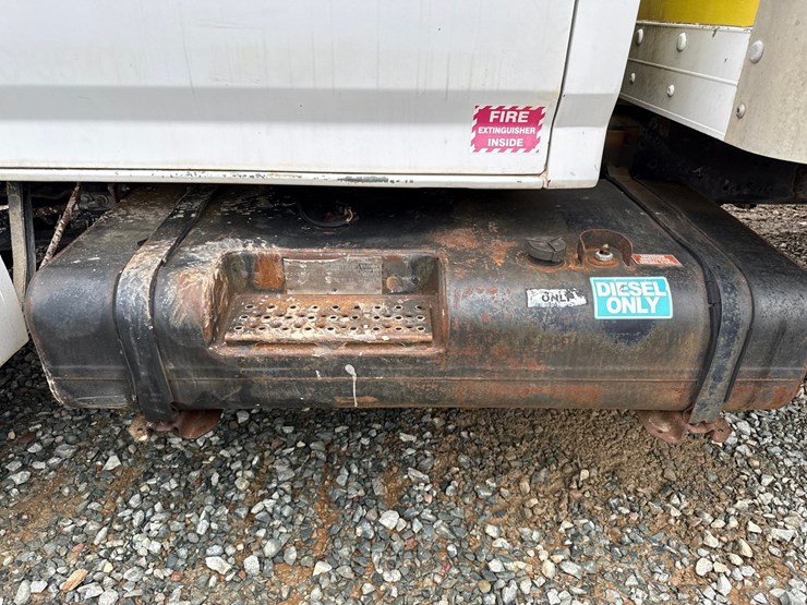 1993-ford-f700-image-13