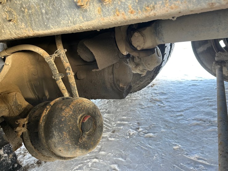 2005-international-7600-image-24