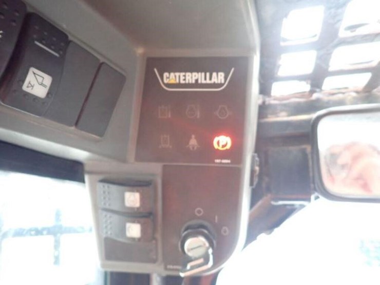 2009-caterpillar-232b-image-16