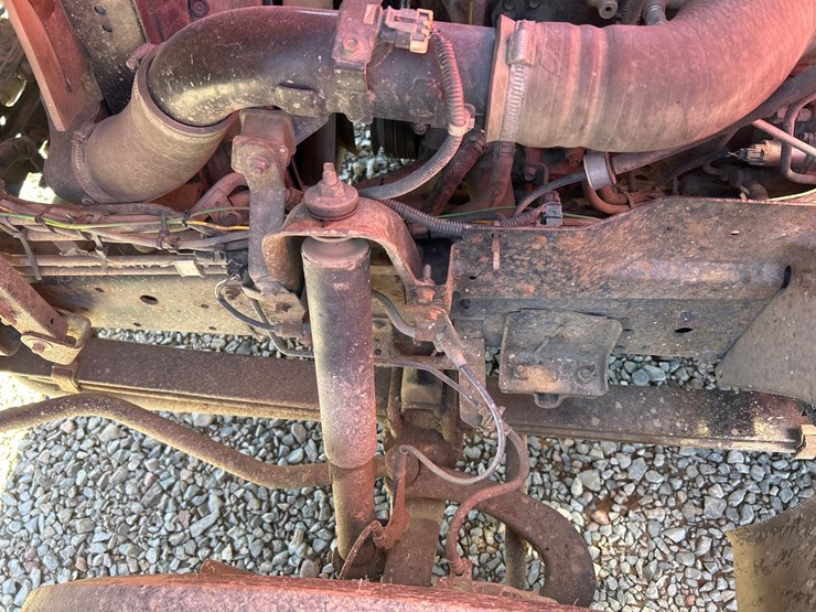 2005-isuzu-nqr-image-31