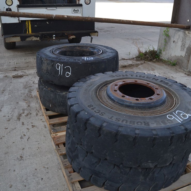 (5) WHEELS & TIRES FOR TAYLOR 30,000LB FORKLIFT