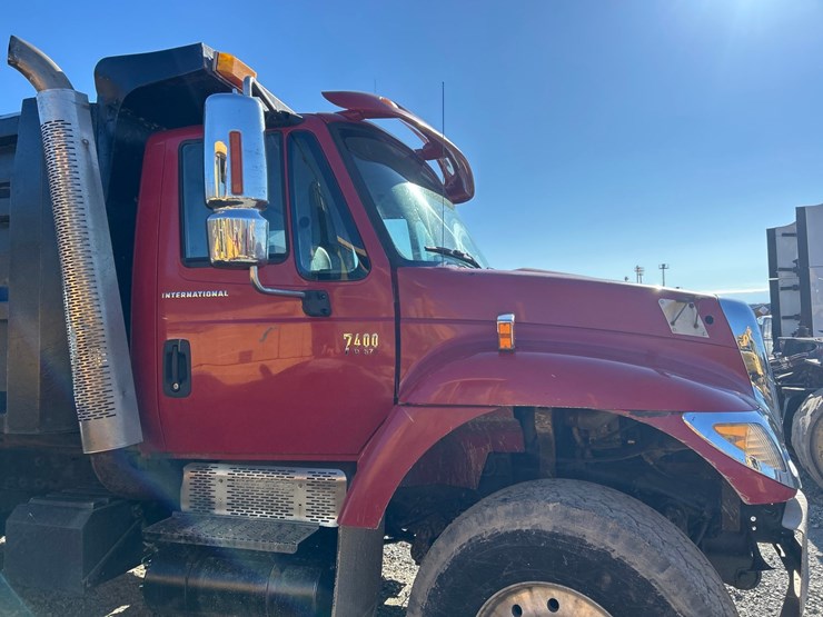 2006-international-7400-image-12