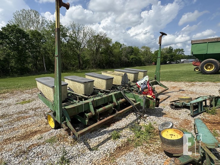 john-deere-7000-image-4