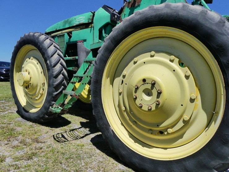 john-deere-7200-image-7