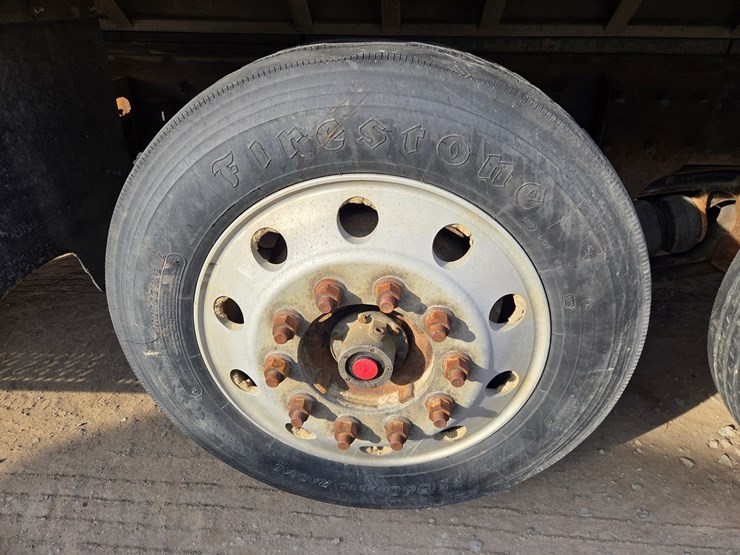 2012-international-7600-image-82