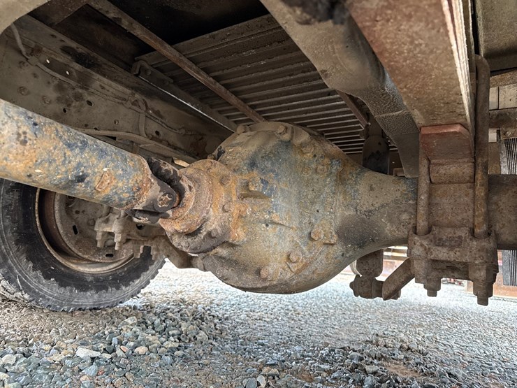 1993-ford-f700-image-27