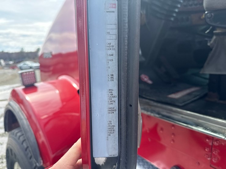 2005-kenworth-t800-image-94