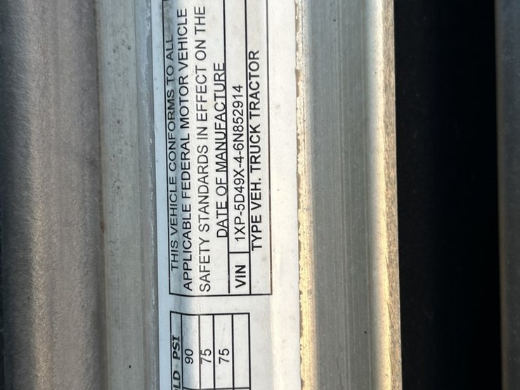 2005-peterbilt-379-image-99