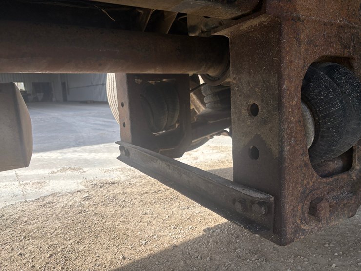 1999-sterling-l9513-image-75