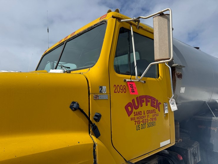 #2018-•-1978-international-f-2275-tandem-axle-water-truck-image-26