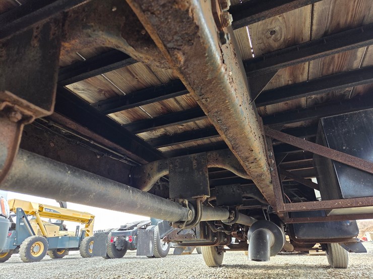 2000-ford-f650-image-41